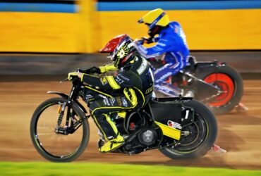 WITCHES NO.1 BRENNAN LEAVES KING’S LYNN SEEING STARS