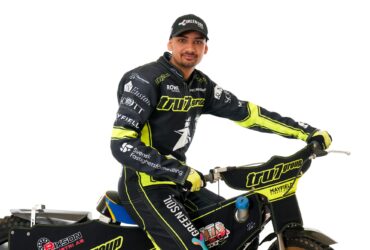 WITCHES OPT AGAINST KENNETT MOVE AS THEY WAIT ON HELLSTROM-BANGS RETURN