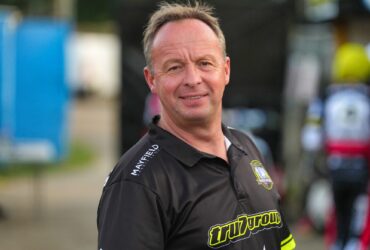 HURRY SEEKS TO DEFEND FORTRESS FOXHALL AGAINST LIONS