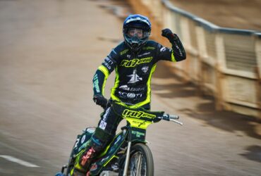 WITCHES LAUNCH LATE SEASON TICKET OFFER – AVAILABLE THIS WEEK ONLY