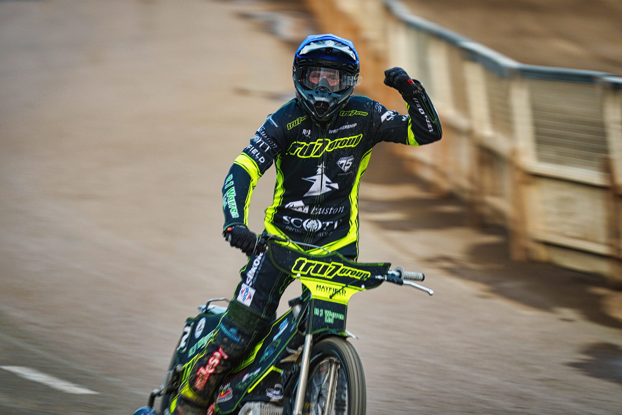 WITCHES LAUNCH LATE SEASON TICKET OFFER – AVAILABLE THIS WEEK ONLY