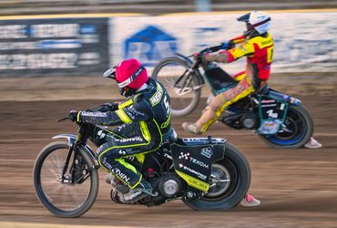 TRU7 GROUP WITCHES SECURE PREMIERSHIP PLAY-OFF SPOT WITH STUNNING WIN AT LEICESTER