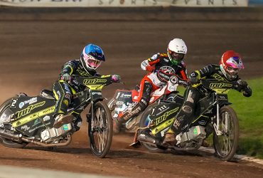 TRU7 GROUP WITCHES HANDED ACES TEST IN ROWE MOTOR OIL PREMIERSHIP PLAY-OFF SEMI-FINALS